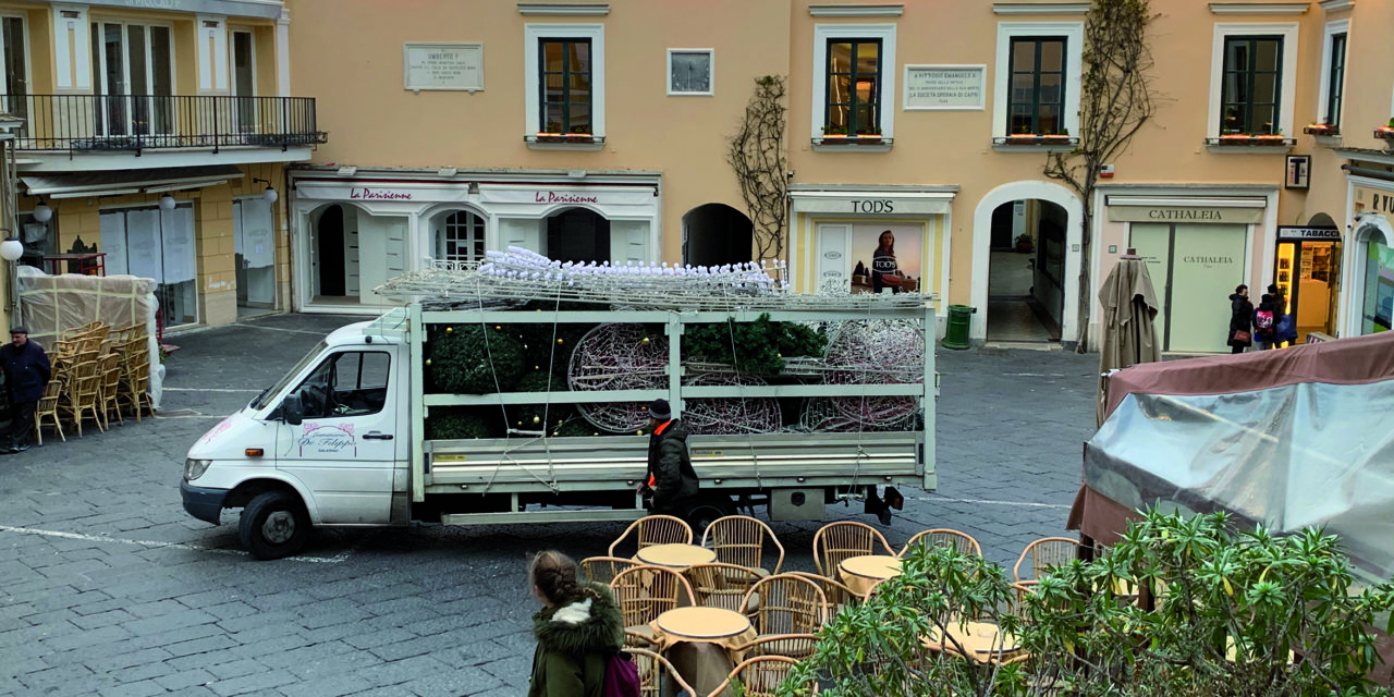 IL COMUNE NON PAGA LE LUMINARIE NATALIZIE MANCA IL DIRETTORE DEI LAVORI