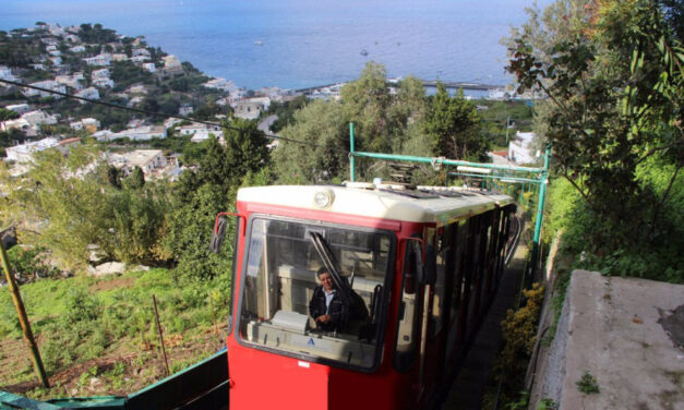 FUNICOLARE: MANUTENZIONE PER LA ROSSA DI CAPRI a marzo la riapertura